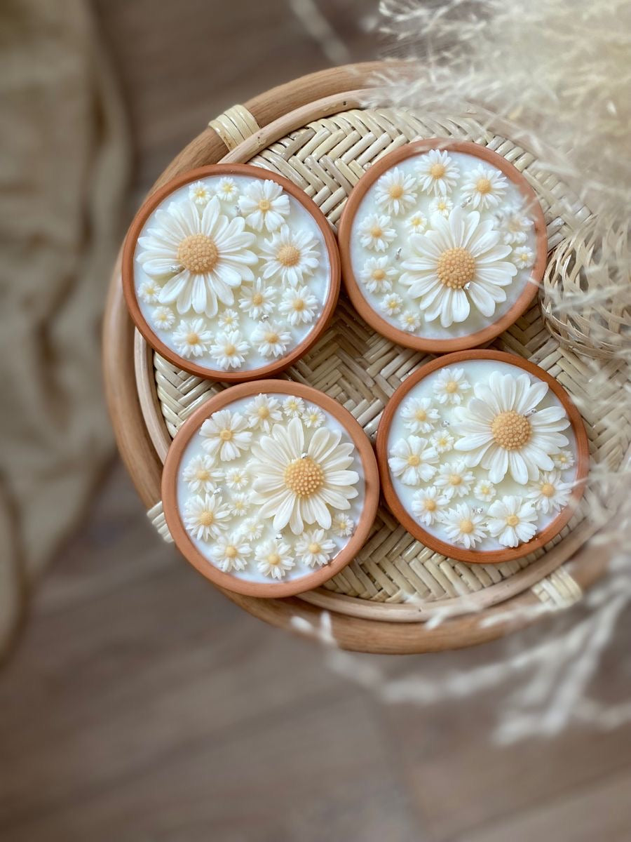 Terracotta daisy candle - set of 1