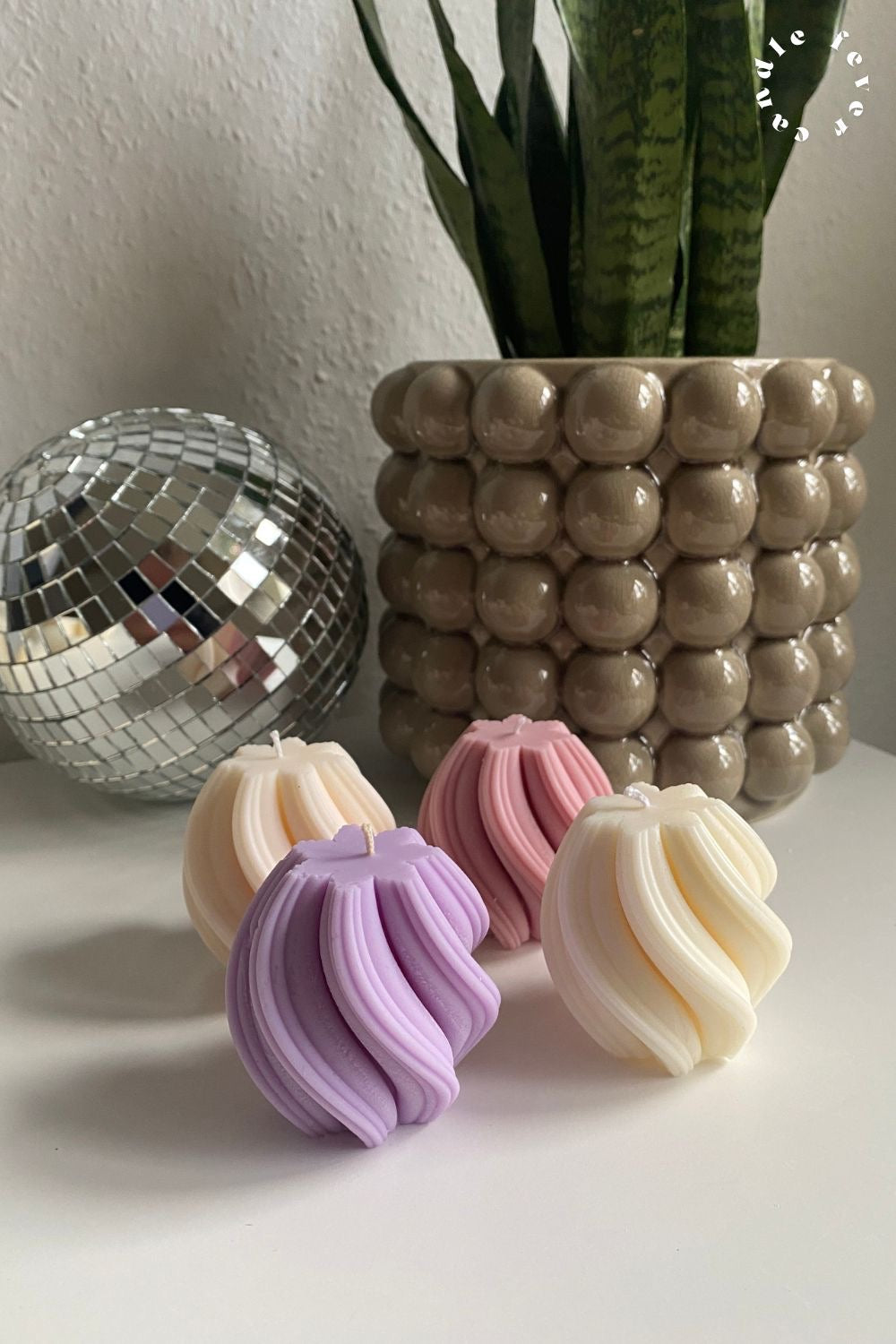 Swirl candle